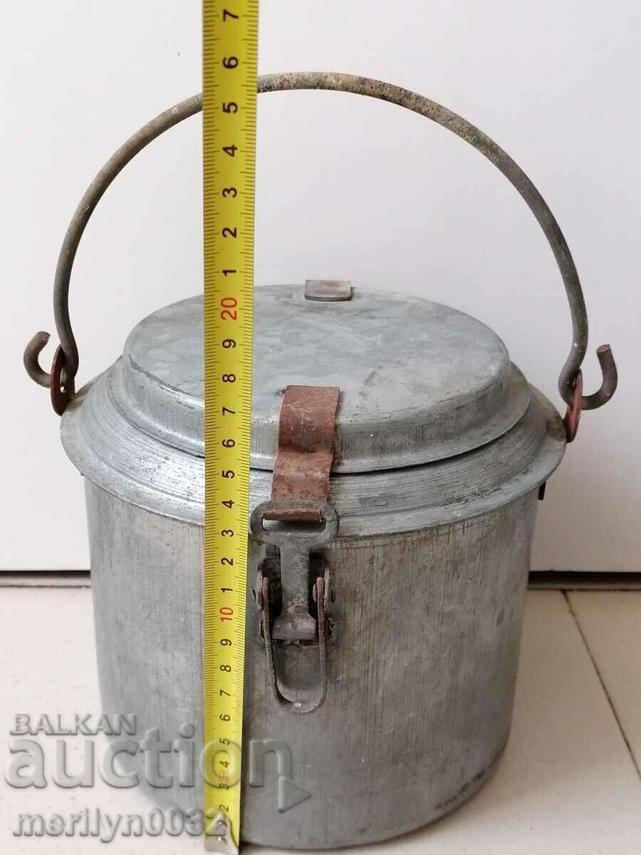 Soldier grease gun 30-50 years old - 7 Soldier grease gun 30-50 years old - 7