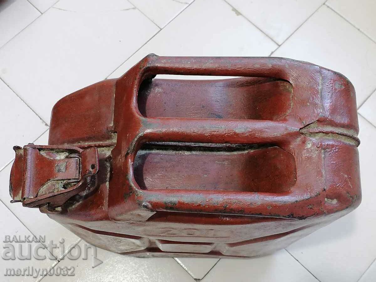 Ρωσικό κάνιστρο 20 λίτρων για καύσιμο USSR 60s real soc - 5 Ρωσικό κάνιστρο 20 λίτρων για καύσιμο USSR 60s real soc - 5