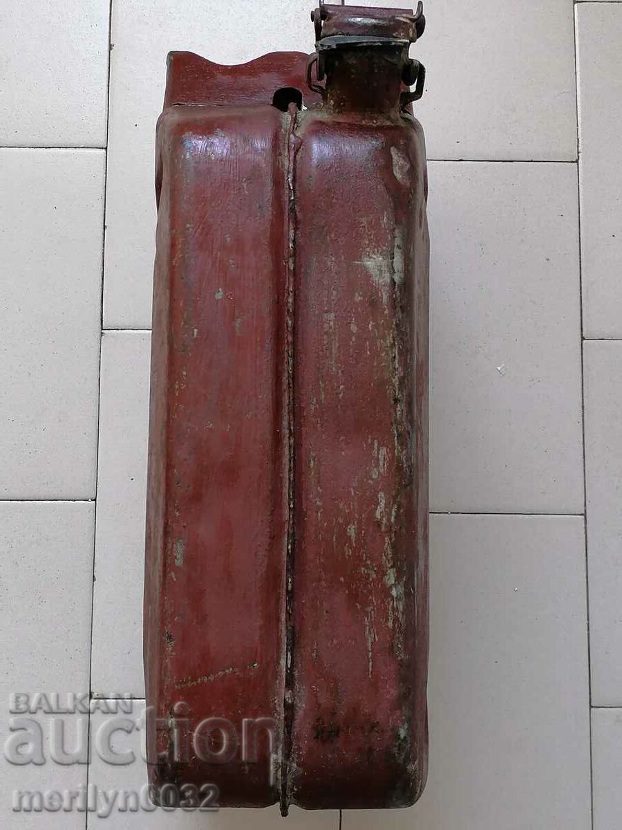 Ρωσικό κάνιστρο 20 λίτρων για καύσιμο USSR 60s real soc - 6 Ρωσικό κάνιστρο 20 λίτρων για καύσιμο USSR 60s real soc - 6