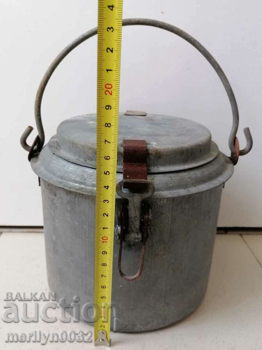 Soldier grease gun 30-50 years old - 7 Soldier grease gun 30-50 years old - 7