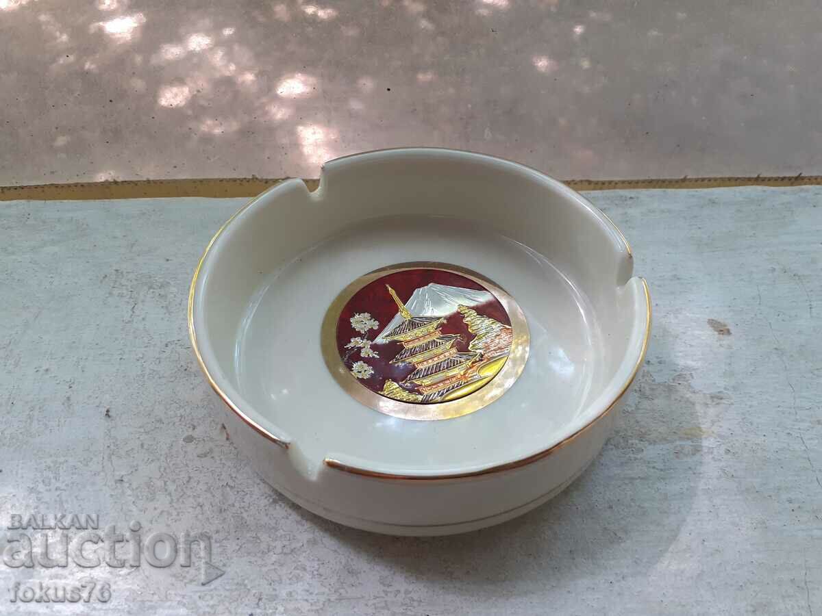Пепелник порцелан Япония златно покритие 24 карата