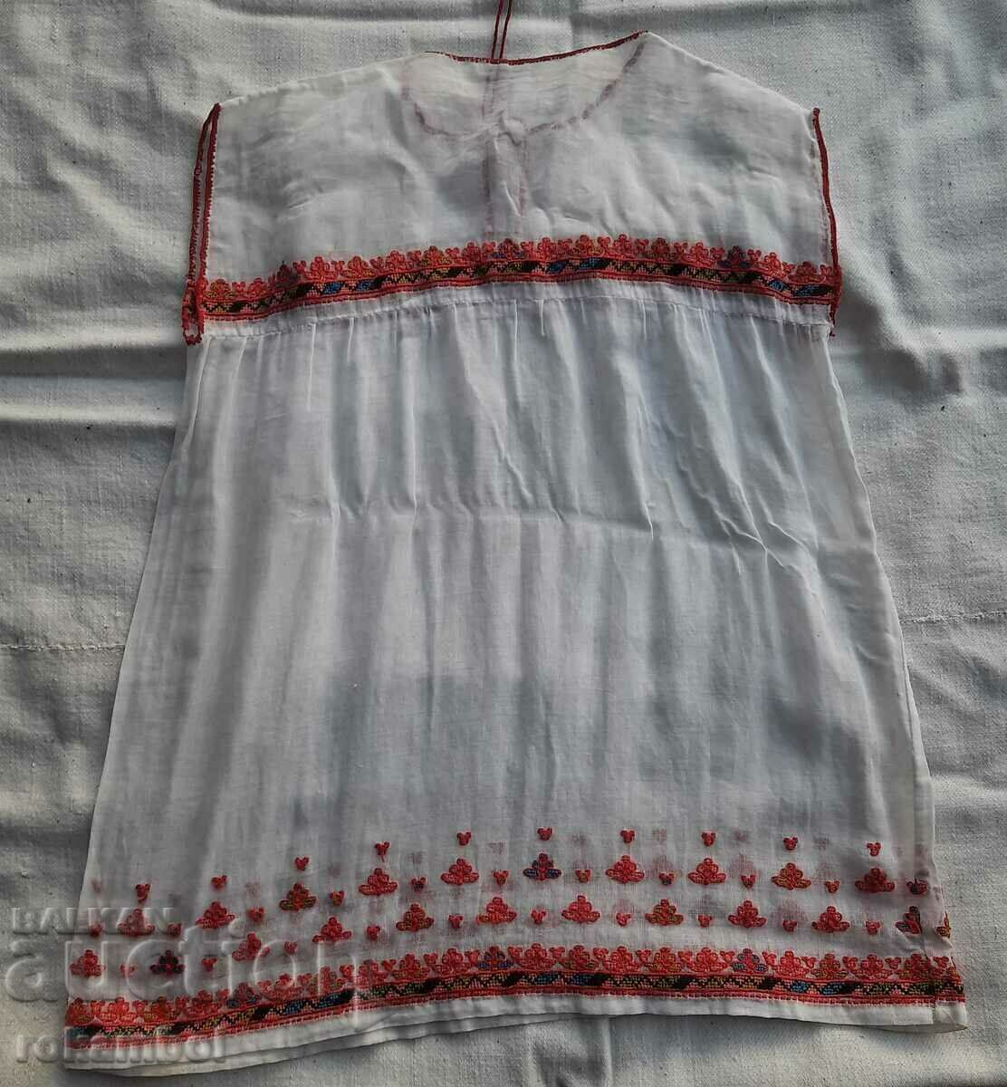 Автентична финна фолклорна дреха за малко момиченце с цена 100.00 лв. | € 51.13 Автентична финна фолклорна дреха за малко момиченце с цена 100.00 лв. | € 51.13