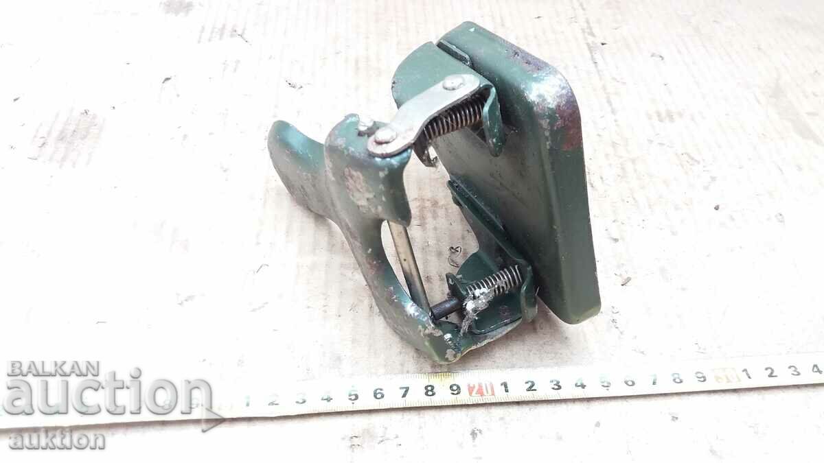 MASSIVE SOC. PERFORATOR - 6