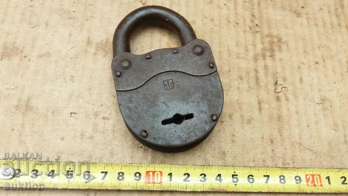 Auction RENAISSANCE MASSIVE PADLOCK Auction RENAISSANCE MASSIVE PADLOCK