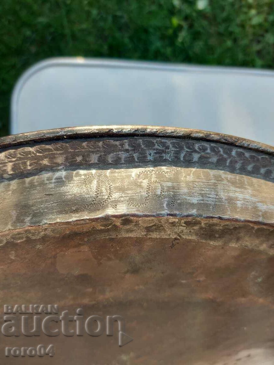 BLUE - MONOGRAM - D.B. - 7 BLUE - MONOGRAM - D.B. - 7