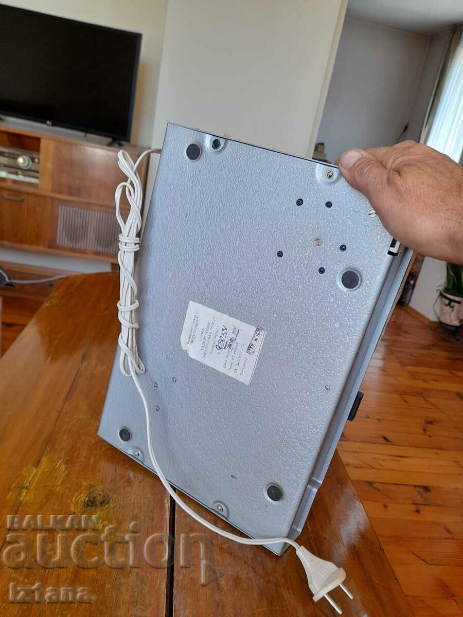 Old photo framer Rosh - 5