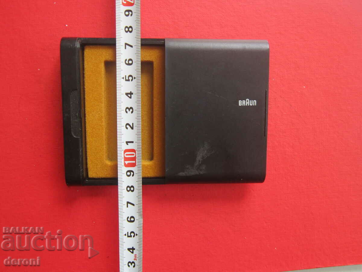 Delivery of Braun lighter case Delivery of Braun lighter case