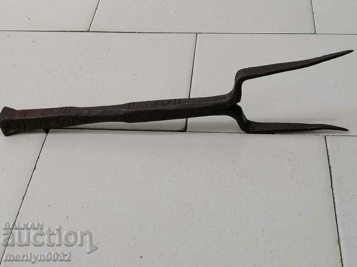 Metal anvil for waving of wrought iron hair with price 69.00 BGN | € 35.28 Metal anvil for waving of wrought iron hair with price 69.00 BGN | € 35.28