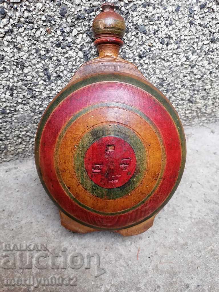 Auction King's flask, wooden bucket, barrel, barrel Auction King's flask, wooden bucket, barrel, barrel