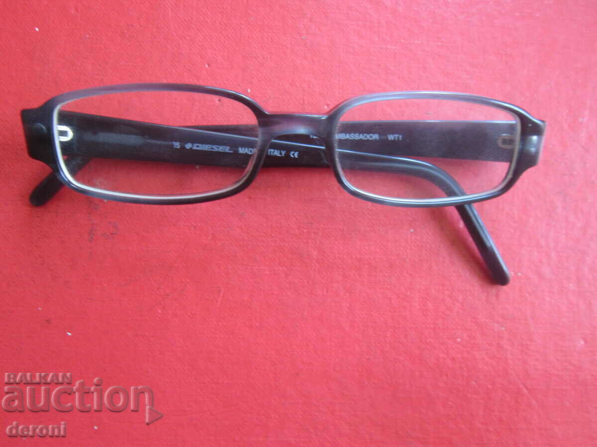 Ochelari Italian Diesel Ambassador cu preț 160.00 BGN | € 81.81 Ochelari Italian Diesel Ambassador cu preț 160.00 BGN | € 81.81