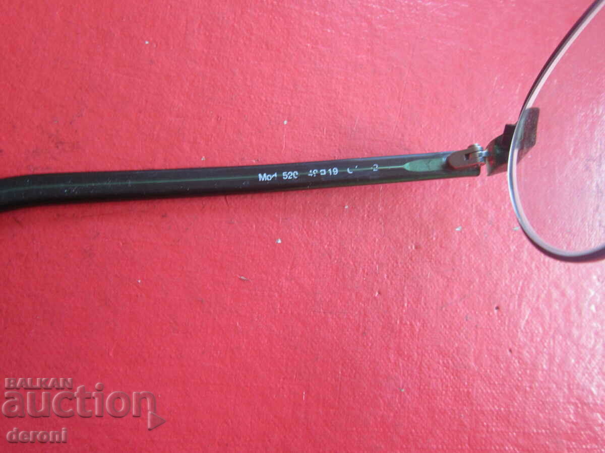 Delivery of Robert La Roche glasses Delivery of Robert La Roche glasses