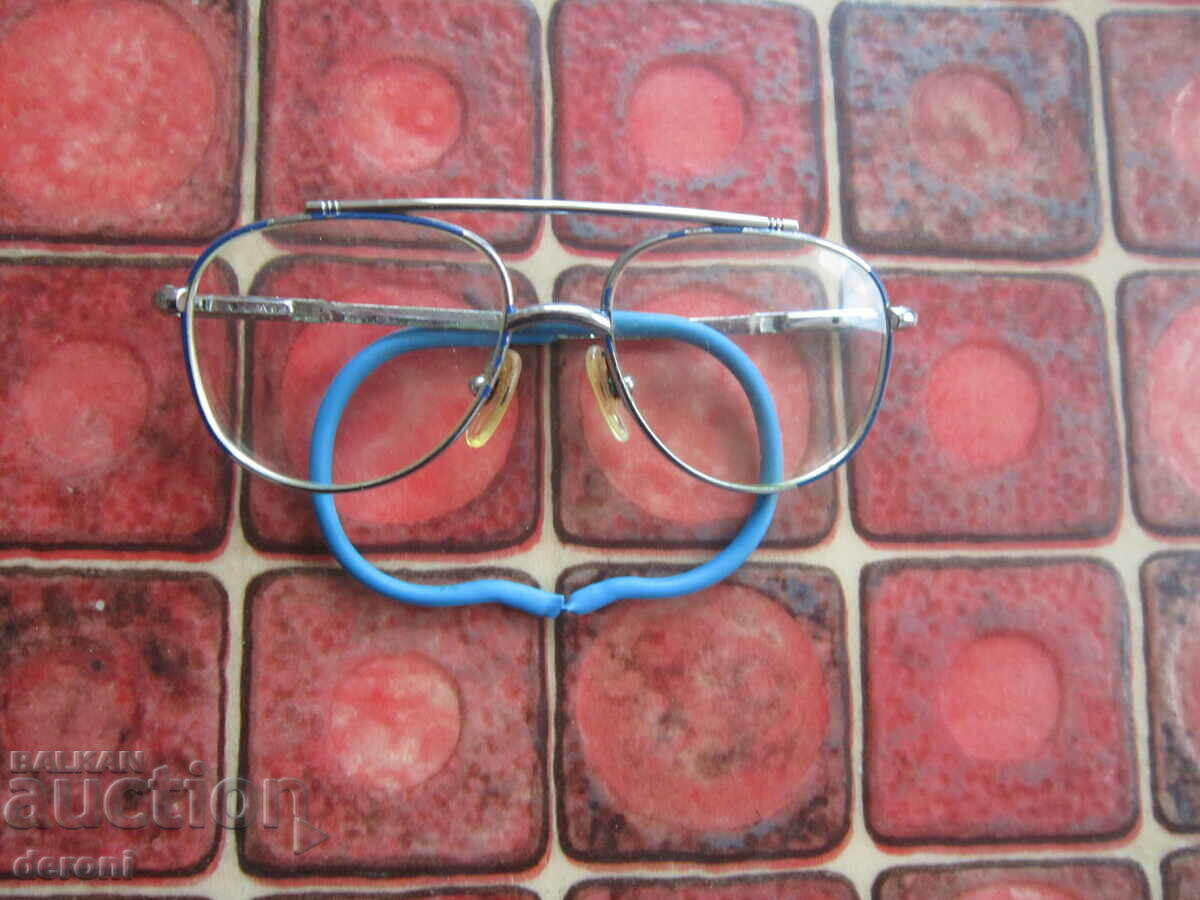 Auction Lamy glasses Auction Lamy glasses