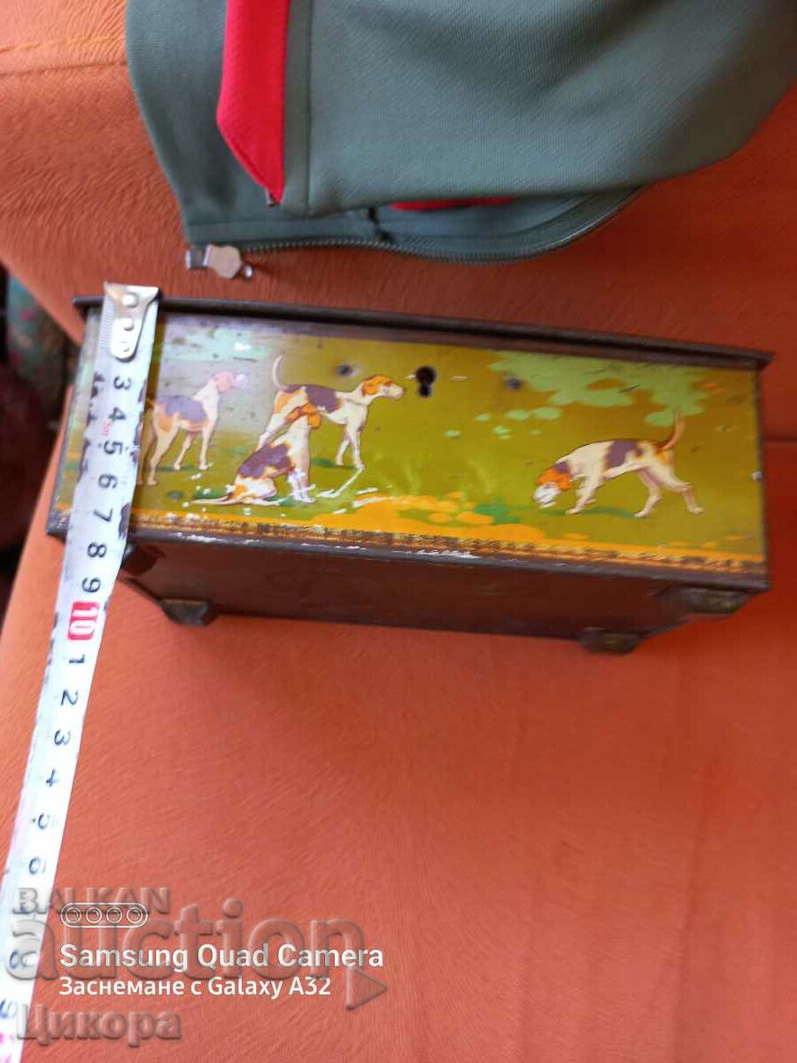 Delivery of OLD METAL BOX HUNTING SCENE