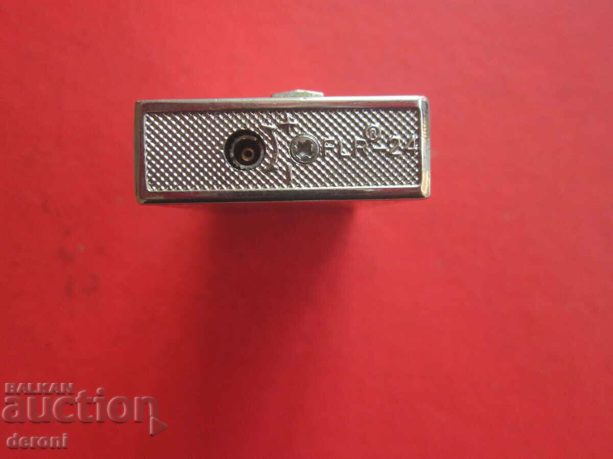 Auction Great FLR Paris Lighter Auction Great FLR Paris Lighter