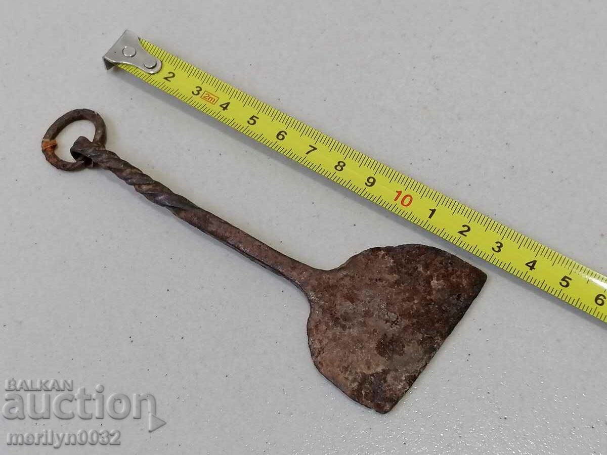 Tunder, ugribki, spatule, ugribka, fier forjat cu preț 36.00 BGN | € 18.41 Tunder, ugribki, spatule, ugribka, fier forjat cu preț 36.00 BGN | € 18.41