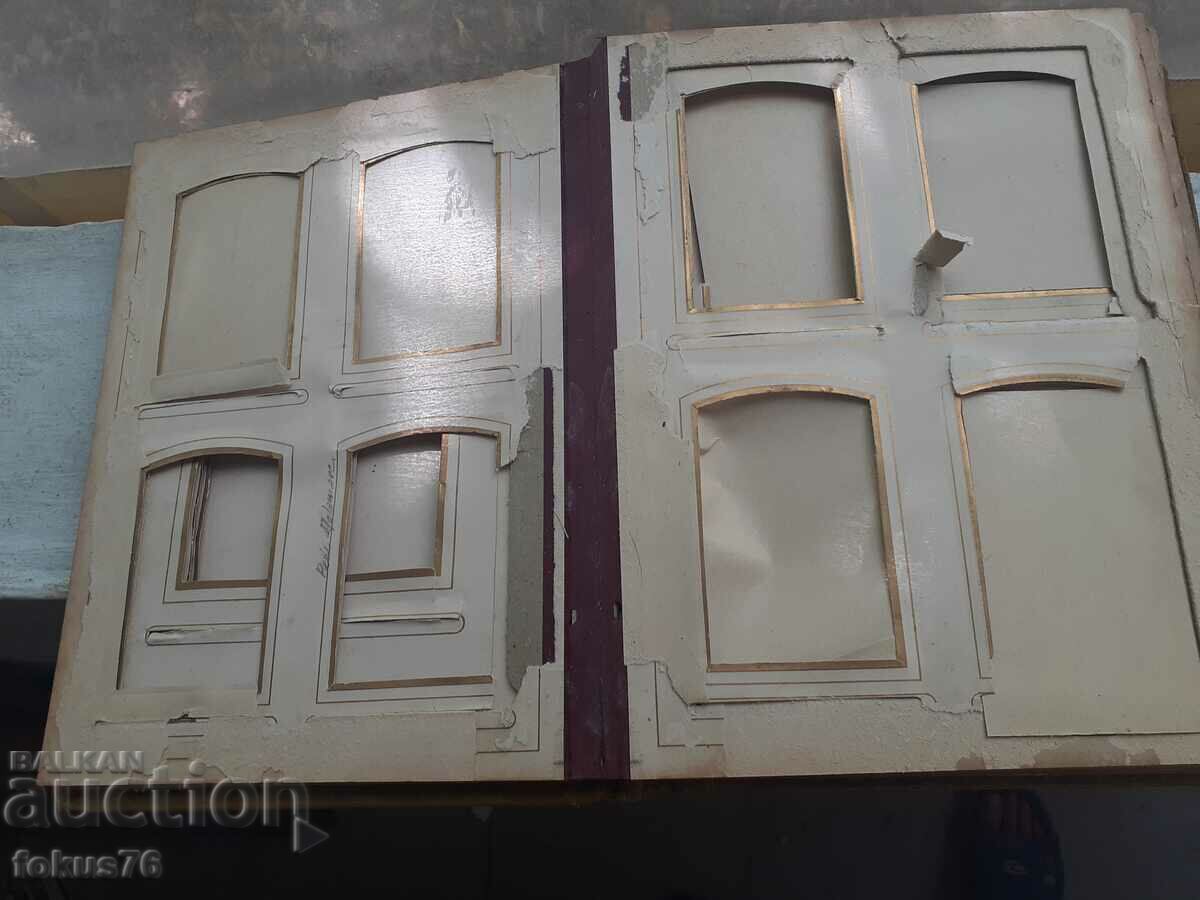 Auction  Antique Old photo album with bronze ornaments