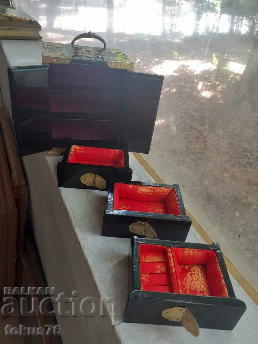 Old lacquer jewelry box with mother-of-pearl inlays - Beauty - 5 Old lacquer jewelry box with mother-of-pearl inlays - Beauty - 5