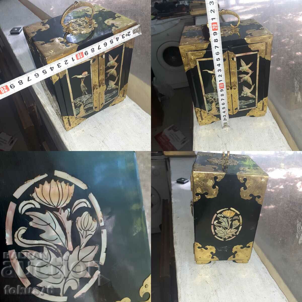 Old lacquer jewelry box with mother-of-pearl inlays - Beauty - 7 Old lacquer jewelry box with mother-of-pearl inlays - Beauty - 7