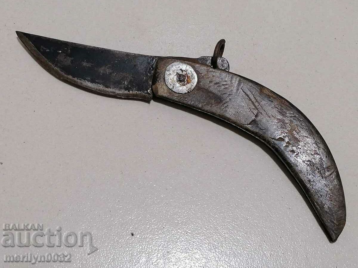 An old leg of a bull with buffalo horns with price 77.00 BGN | € 39.37 An old leg of a bull with buffalo horns with price 77.00 BGN | € 39.37