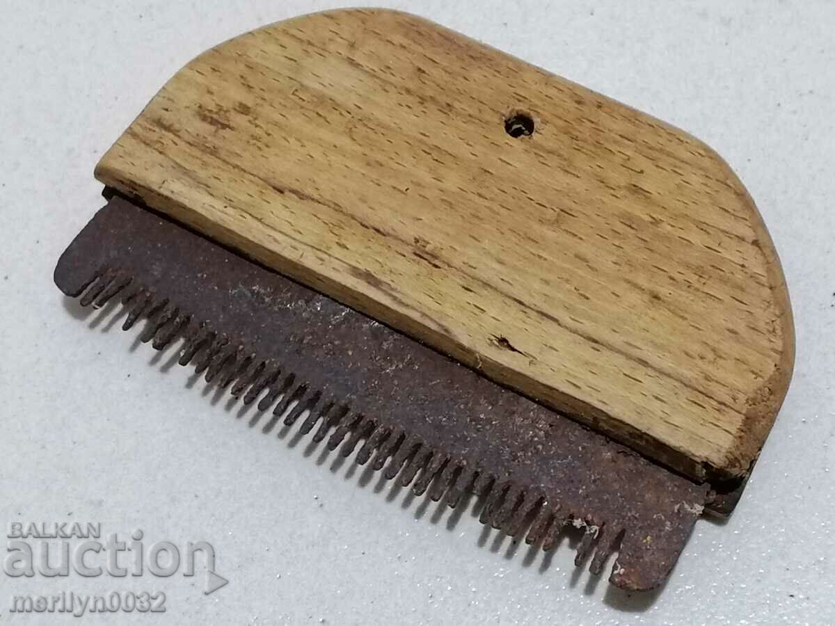 Old chest for horse, comb, chess, combs - 6