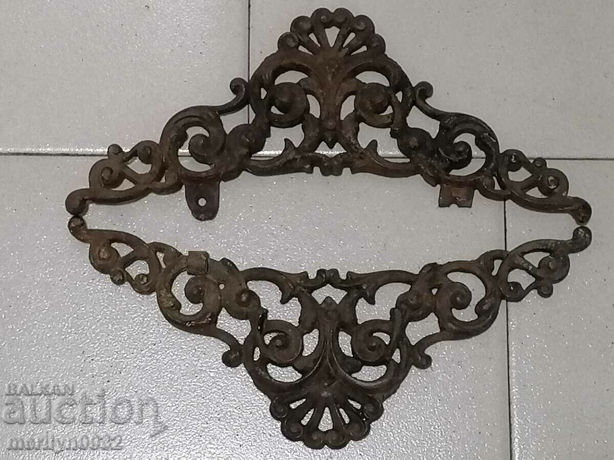 Auction  Decoration panel relief cast iron 2 pieces late 19th century bas-relief