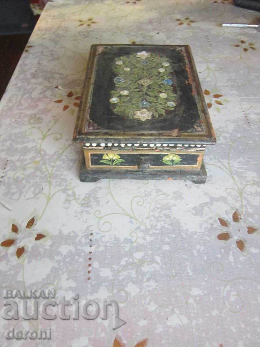 Auction Antique casket jewelry box with mirror Auction Antique casket jewelry box with mirror
