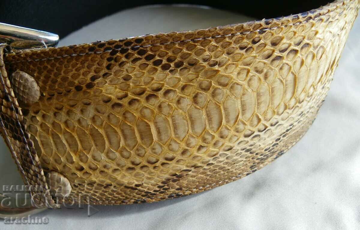 Auction Wide belt made of genuine python leather Auction Wide belt made of genuine python leather