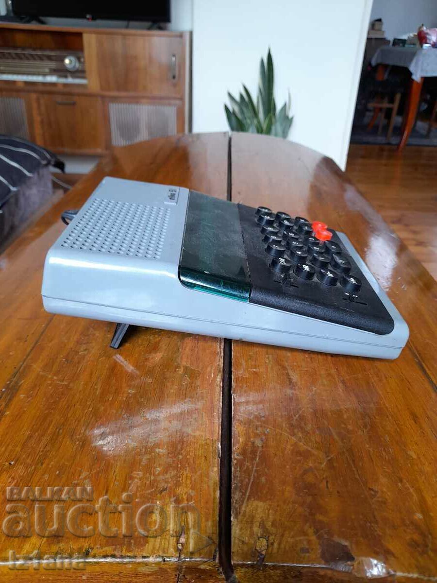 Old calculator Elka, Elka 51 with price 65.00 BGN | € 33.23 Old calculator Elka, Elka 51 with price 65.00 BGN | € 33.23