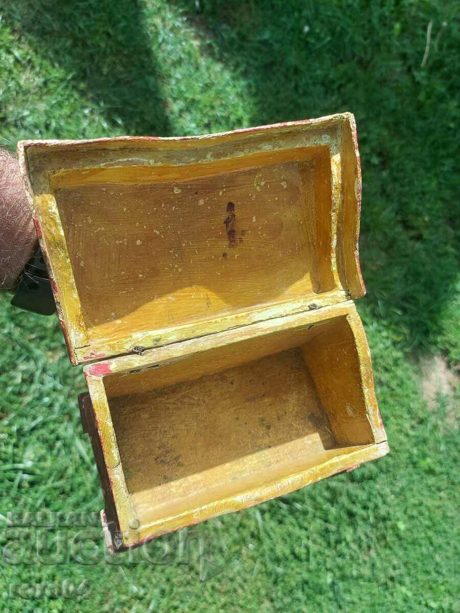 Delivery of BOX - VERY OLD - PAINTING Delivery of BOX - VERY OLD - PAINTING