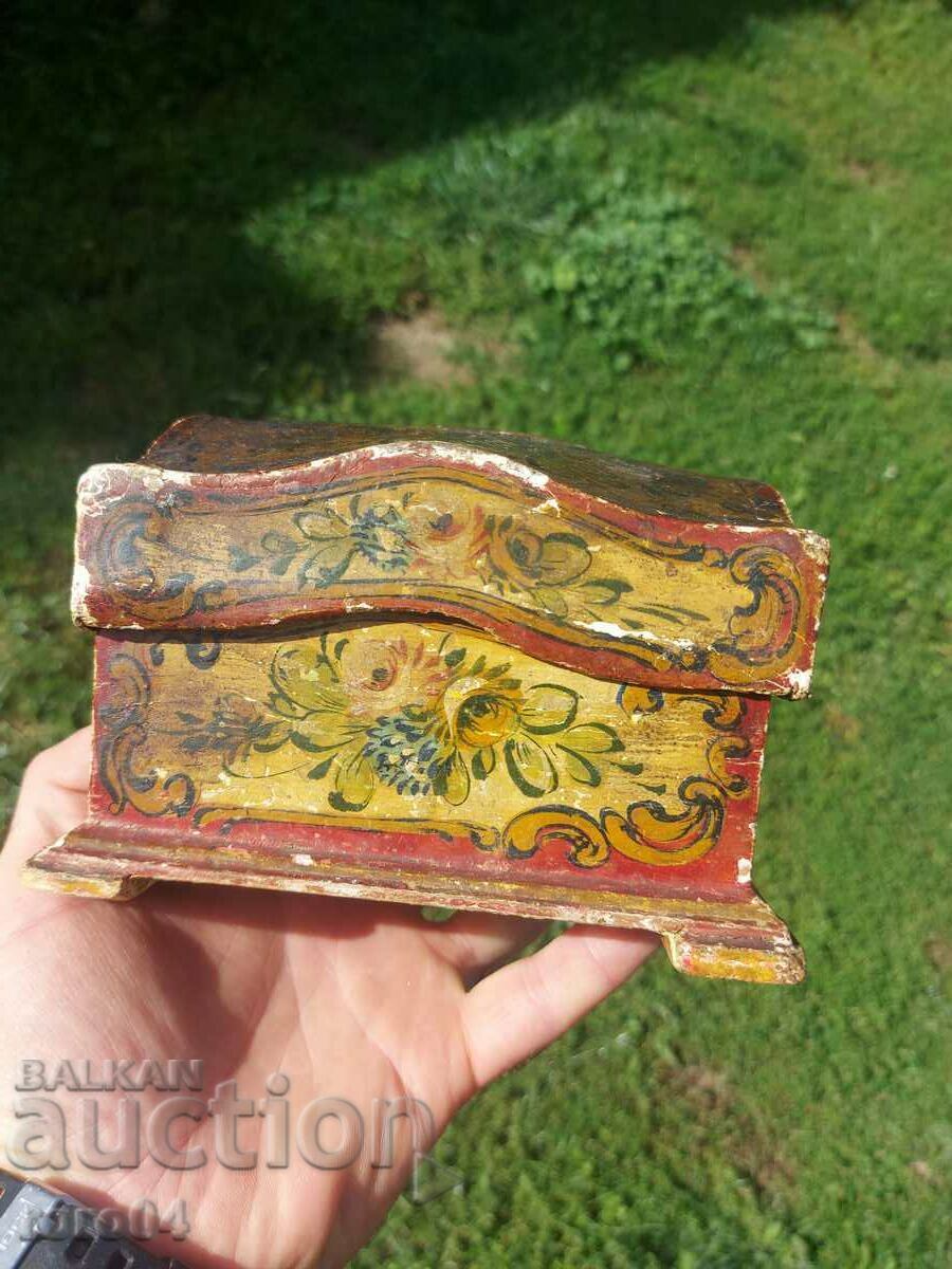 BOX - VERY OLD - PAINTING