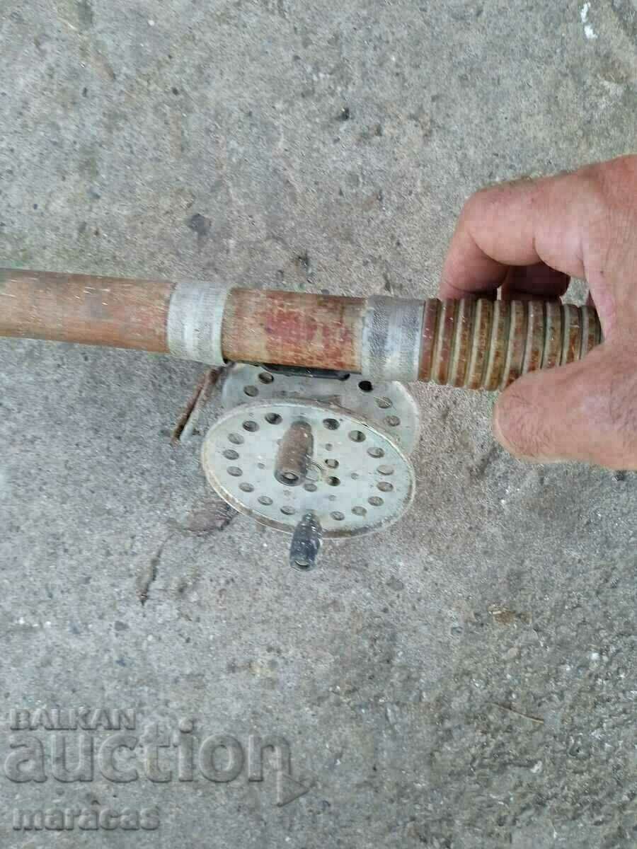 Livrarea Mulinete vechi și undiță