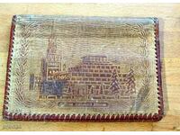 Παλιό πορτοφόλι από δέρμα κροκόδειλου