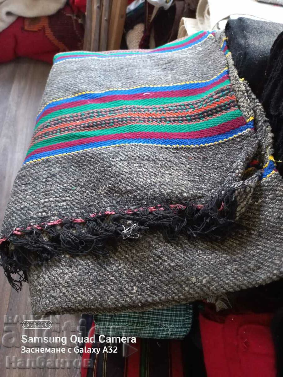 Auction OLD WOOLEN LINEN Auction OLD WOOLEN LINEN