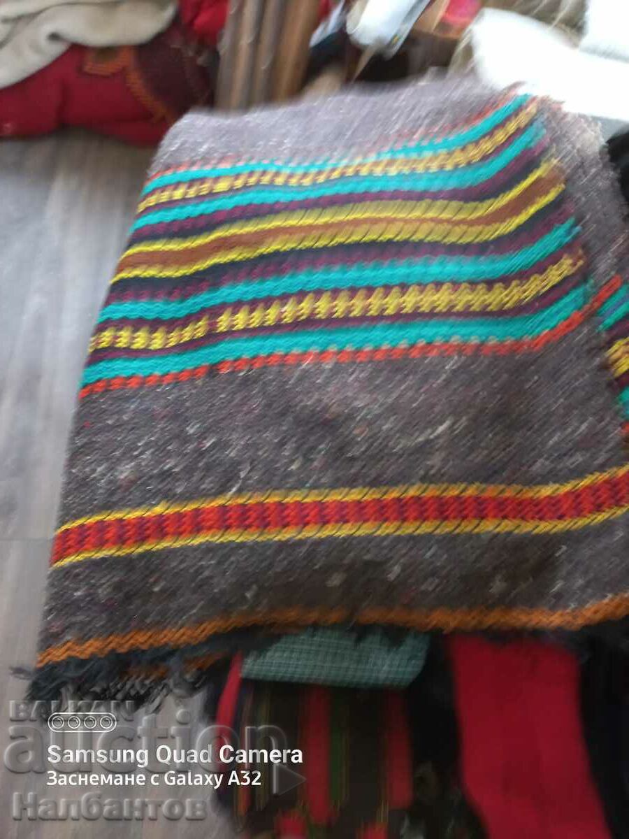 Auction OLD WOOLEN LINEN Auction OLD WOOLEN LINEN