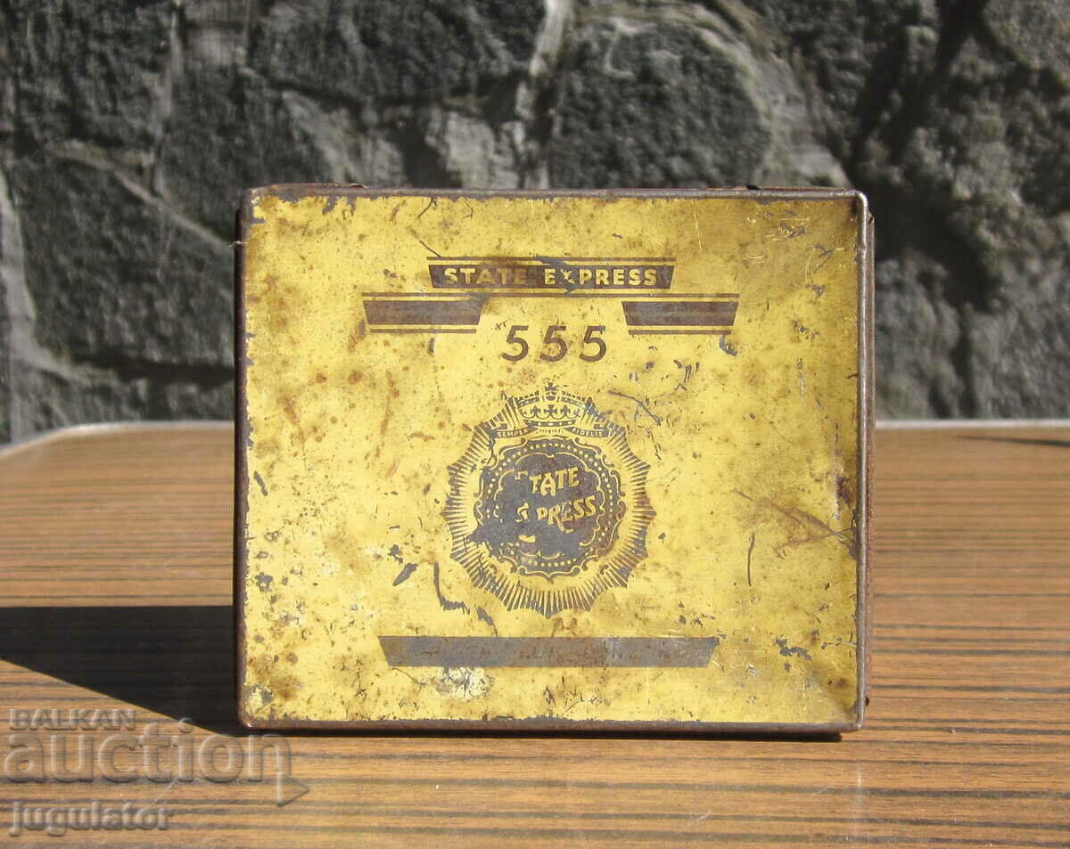 cutie de țigări din tablă de metal veche