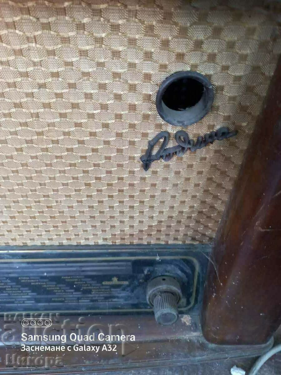 Auction  OLD LAMP RADIO RODINA-2 pcs.