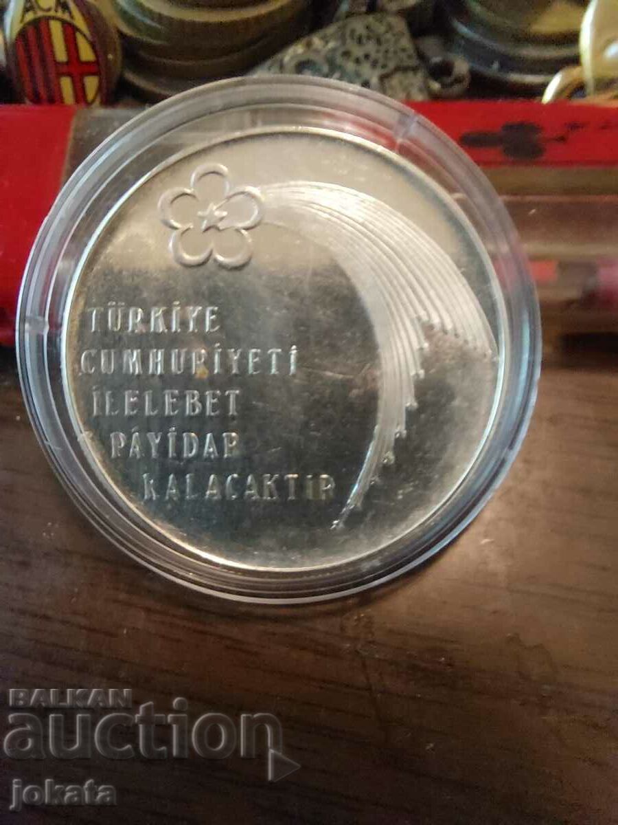 100 pounds of jubilee silver with price 90.00 BGN | € 46.02 100 pounds of jubilee silver with price 90.00 BGN | € 46.02