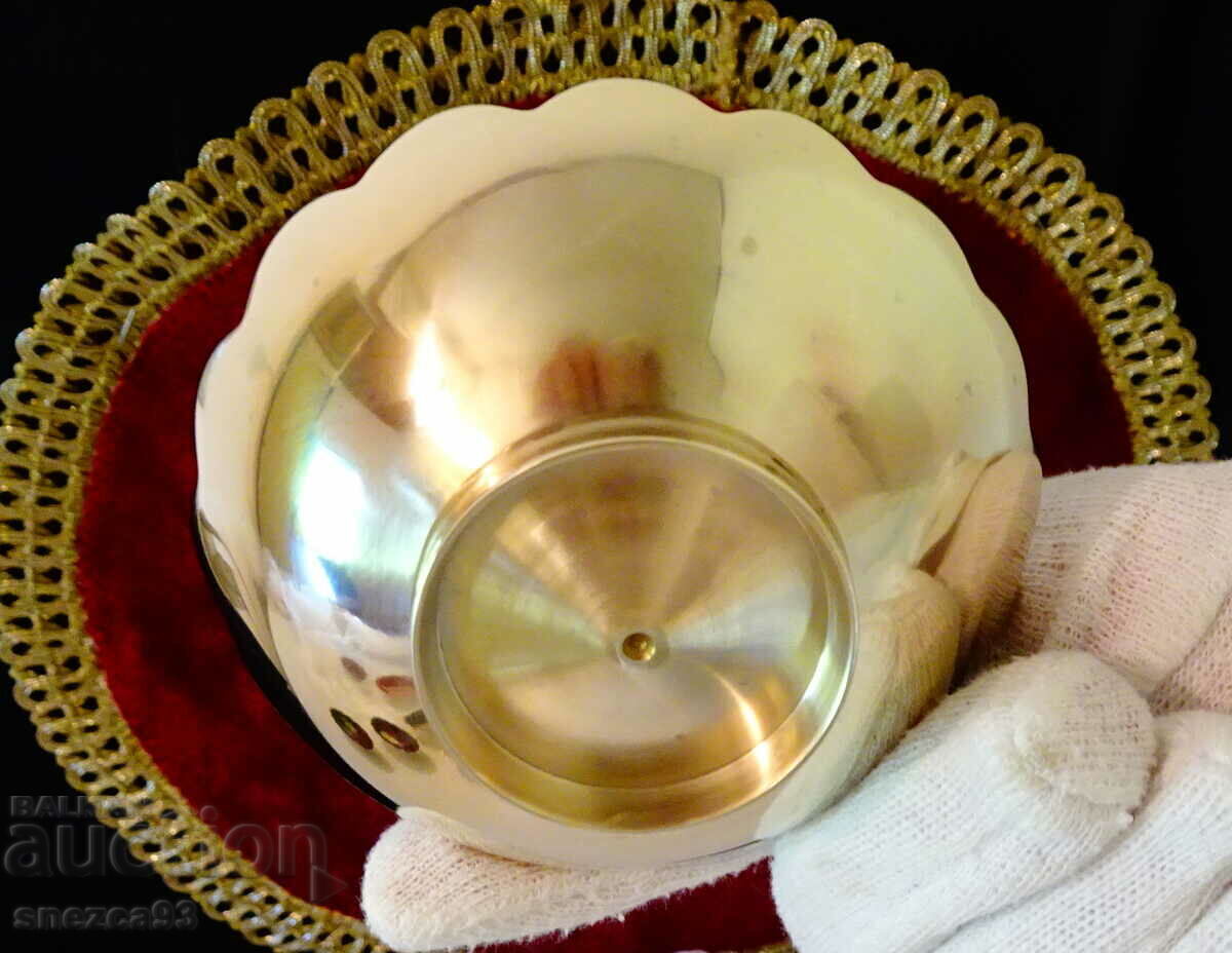 Auction  Bronze bowls, candy boxes with cellular enamel, 2 pieces.