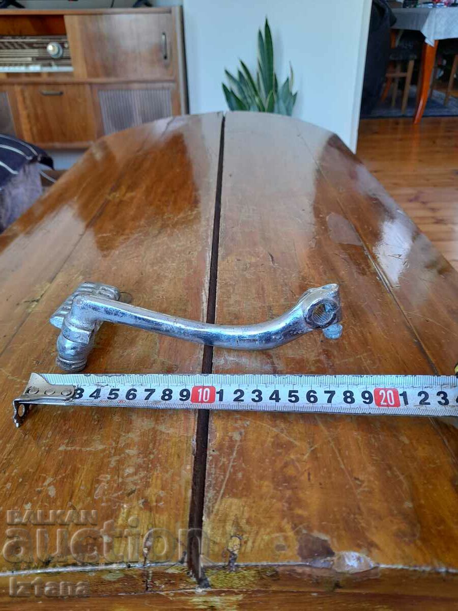 Old engine ignition crank, motorcycle with price 35.00 BGN | € 17.90 Old engine ignition crank, motorcycle with price 35.00 BGN | € 17.90