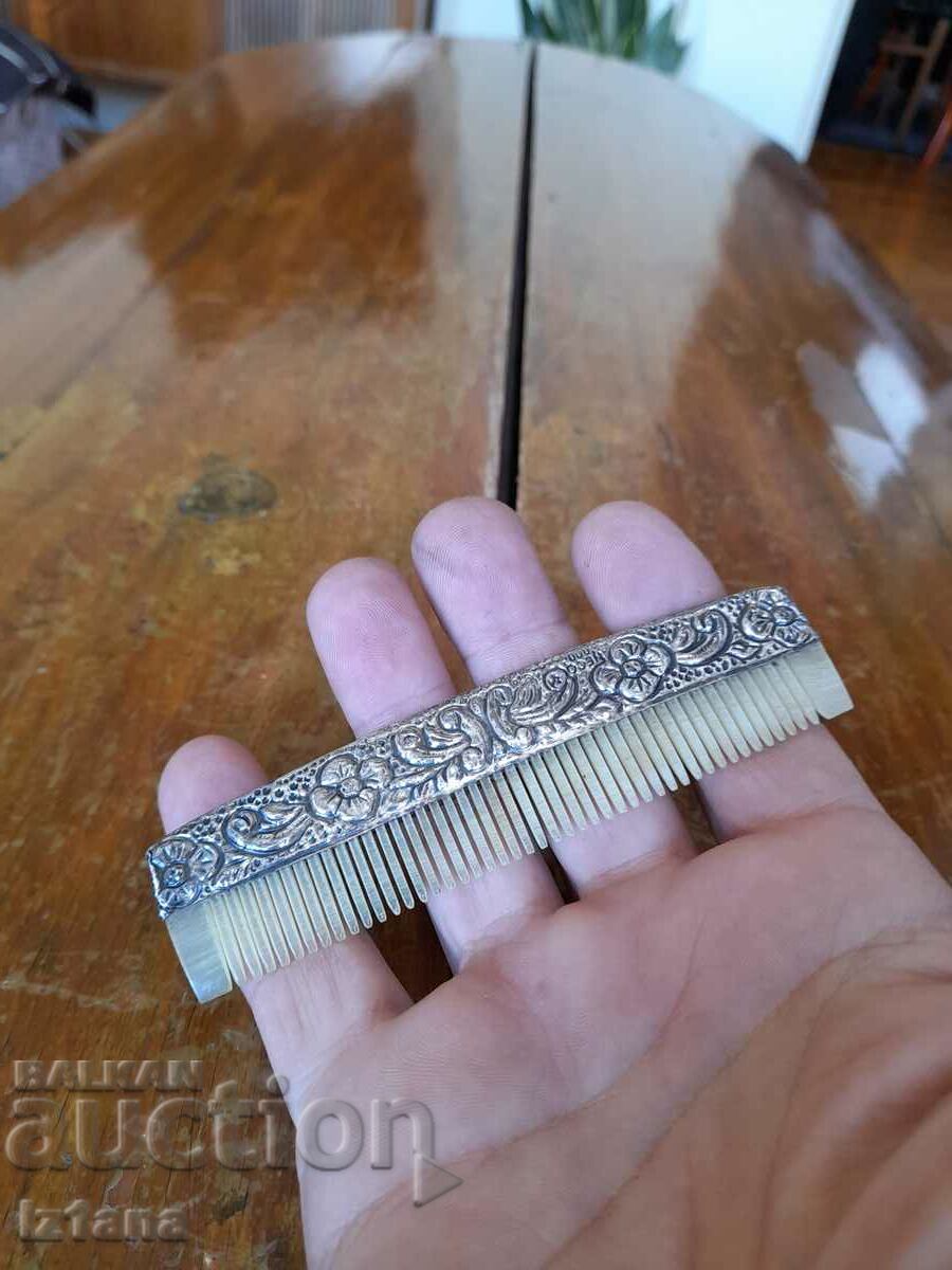 pieptene vechi, pieptene cu preț 25.00 BGN | € 12.78