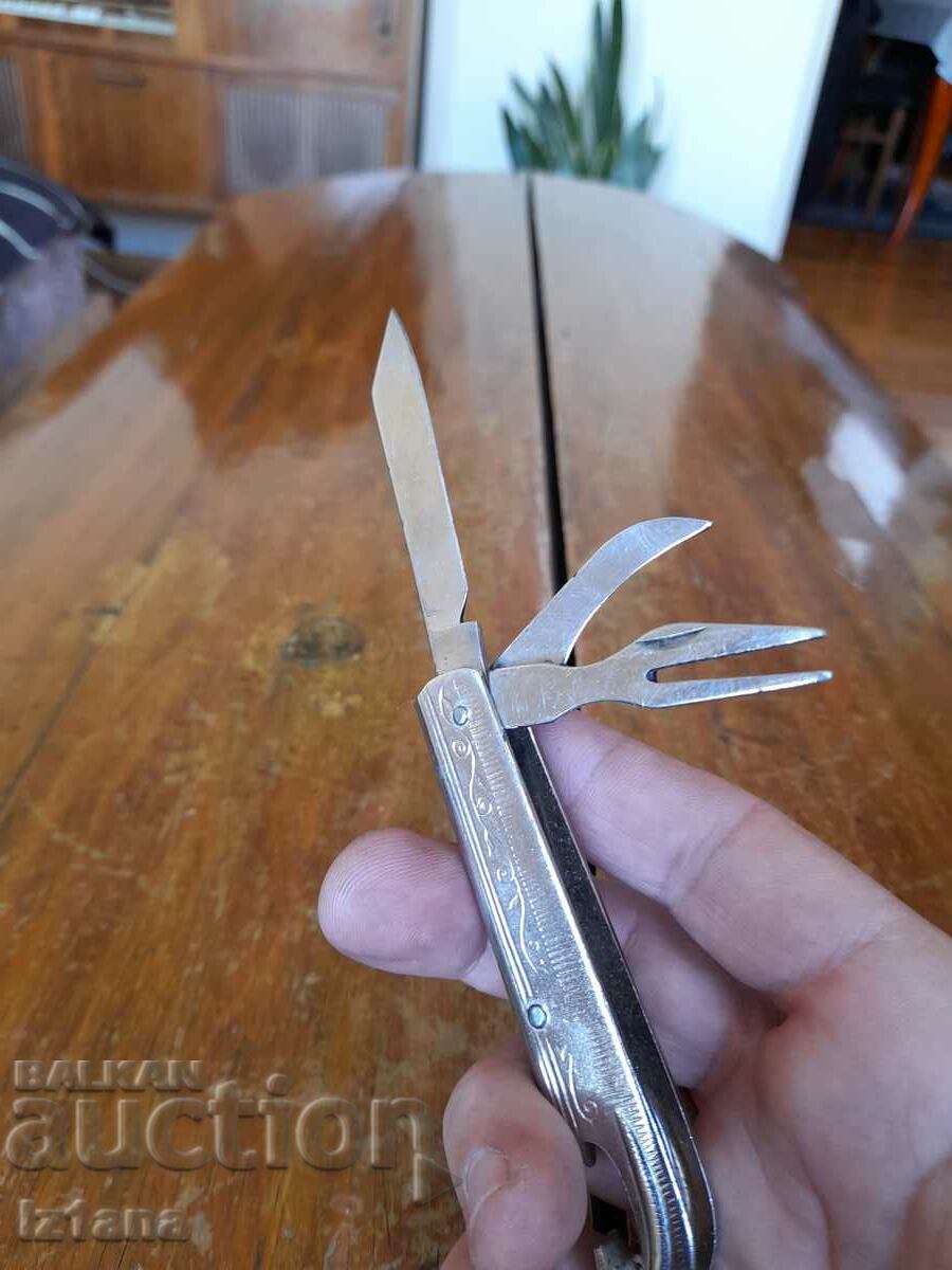 Delivery of Old pocket knife, knife, knife Delivery of Old pocket knife, knife, knife