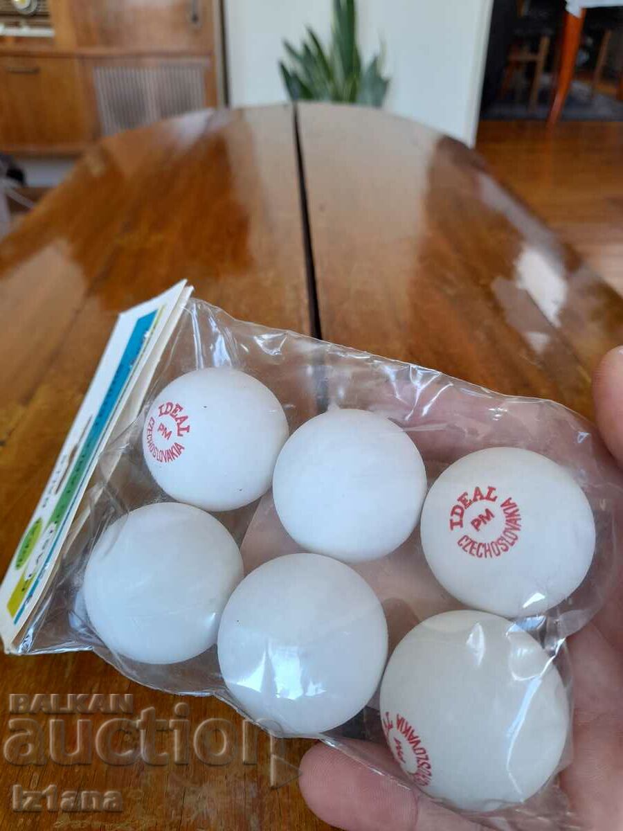 Livrarea Mingi vechi de tenis de masă Ideale