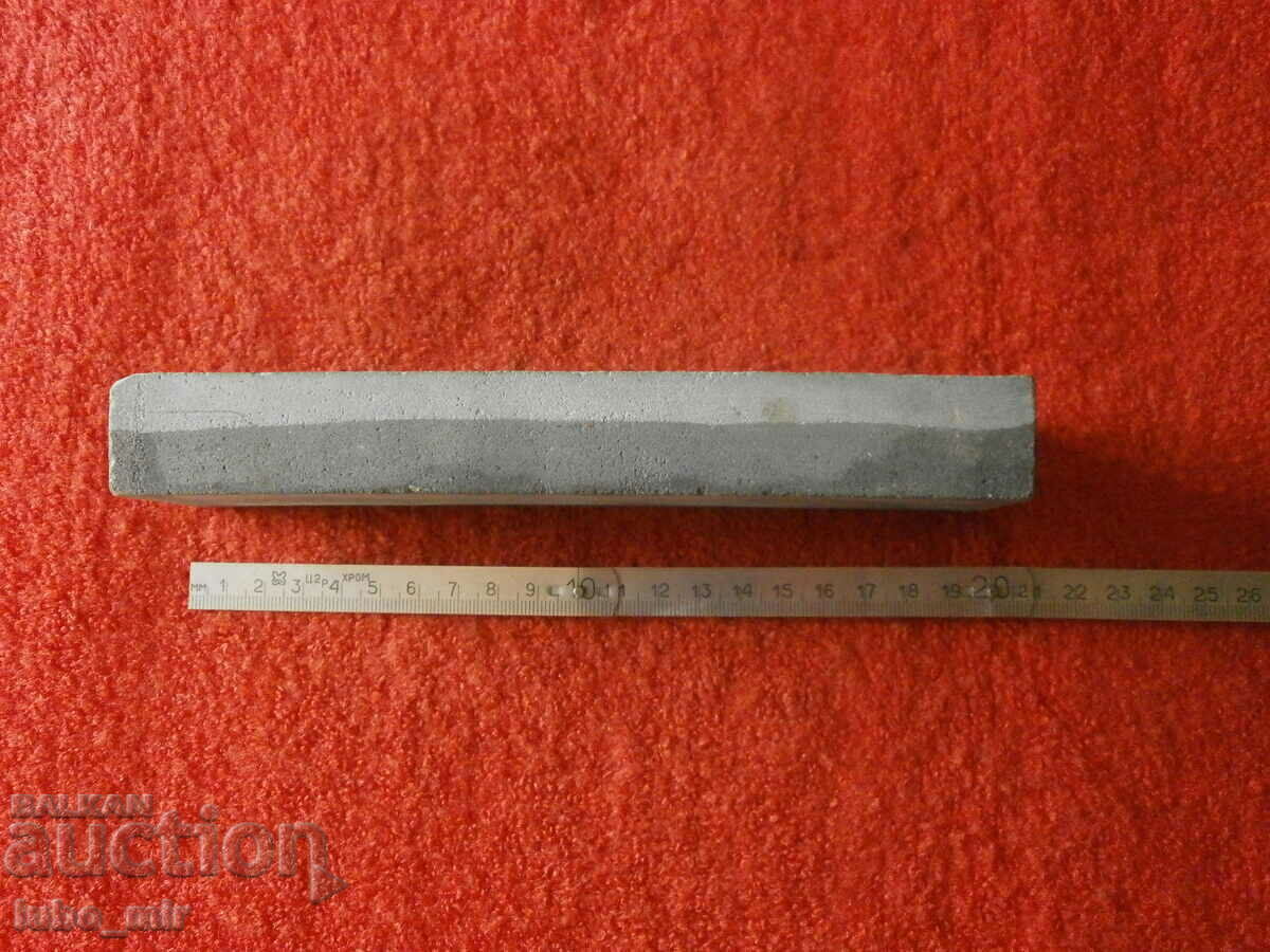 Auction OLD SHARPENING STONE - DOUBLE SIDED Auction OLD SHARPENING STONE - DOUBLE SIDED