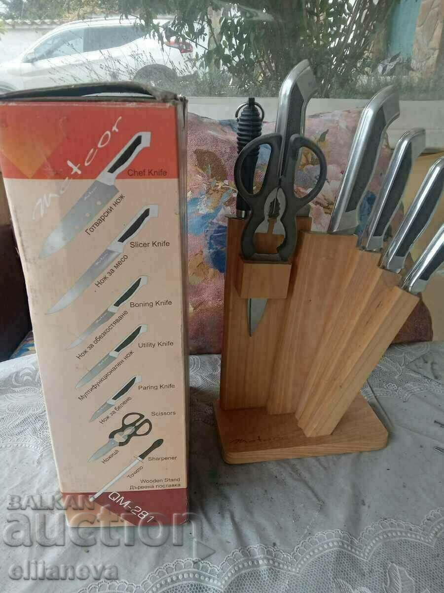 Аукцион комплект ножове