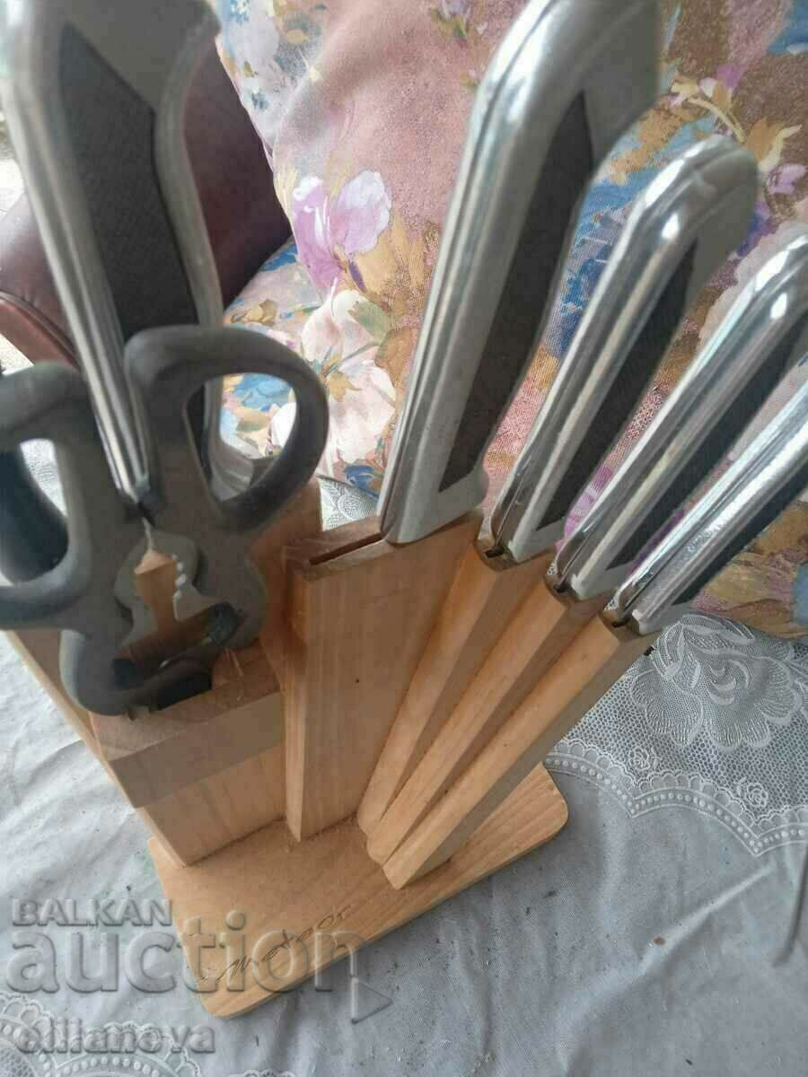 Доставка на комплект ножове