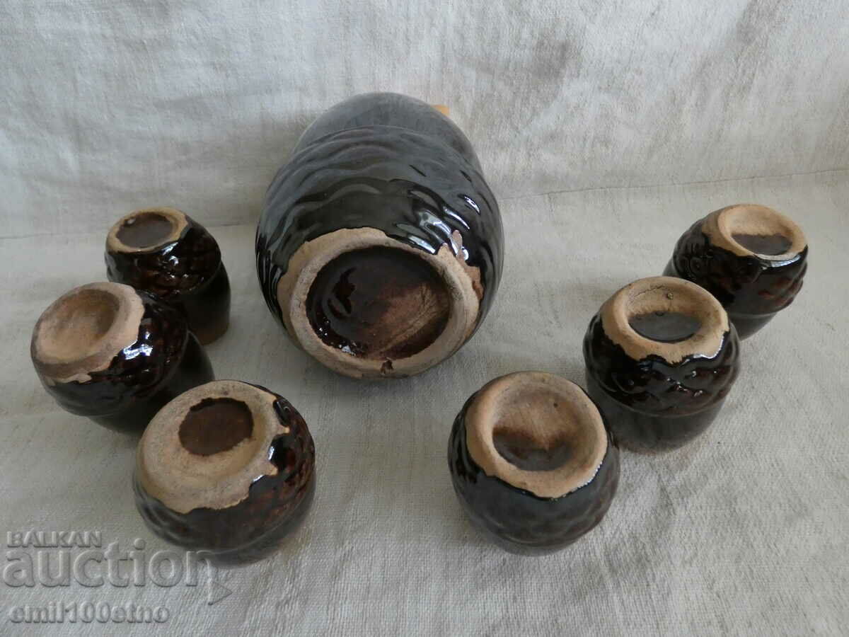 Licitație Urcior de serviciu cu 6 pahare in forma de ghinda Ceramica bulgara SP Licitație Urcior de serviciu cu 6 pahare in forma de ghinda Ceramica bulgara SP