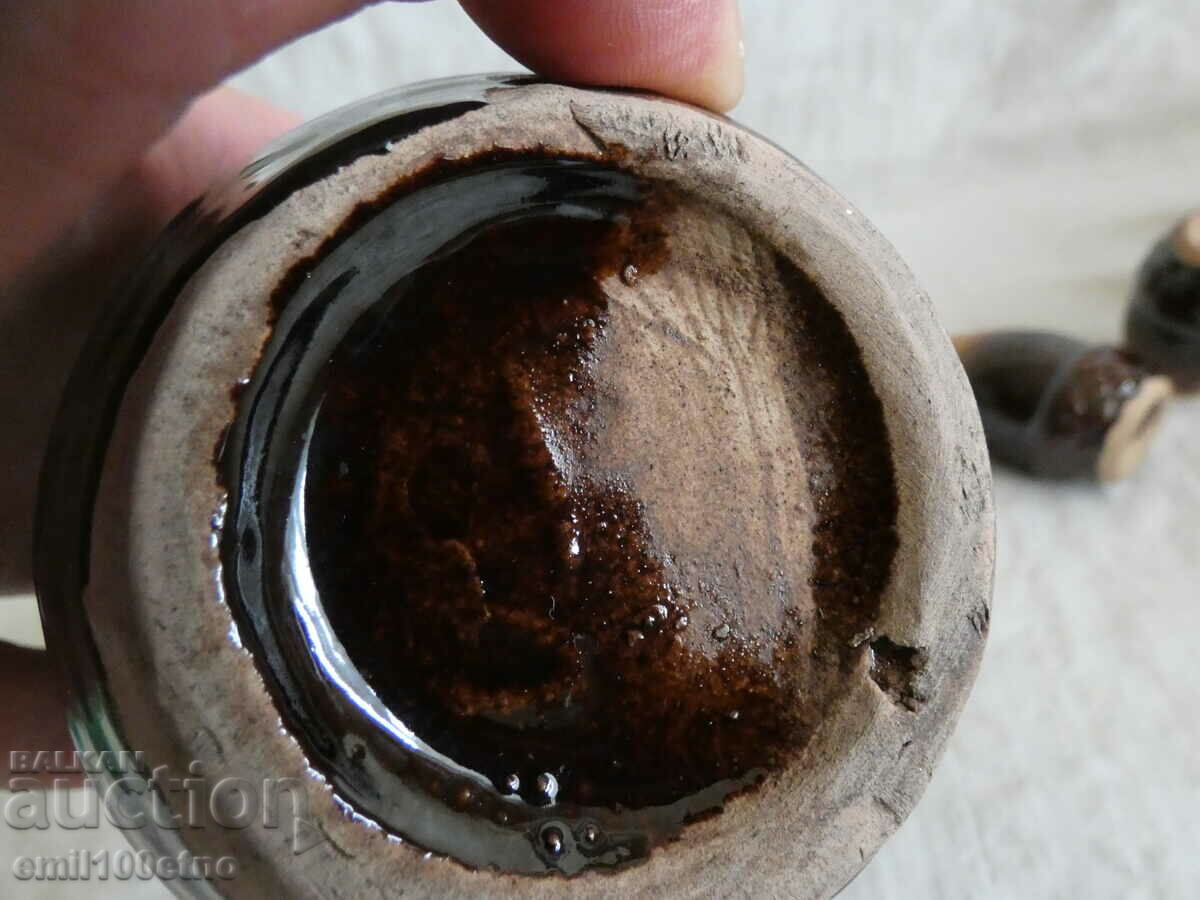 Urcior de serviciu cu 6 pahare in forma de ghinda Ceramica bulgara SP - 6 Urcior de serviciu cu 6 pahare in forma de ghinda Ceramica bulgara SP - 6