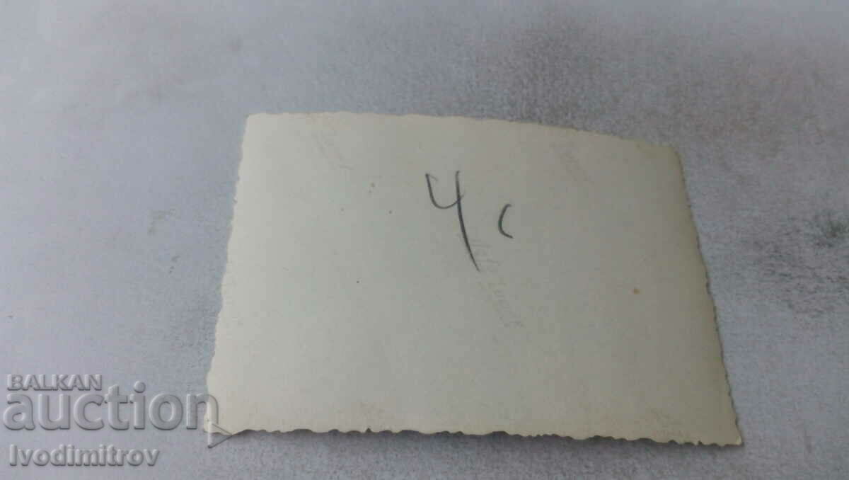 Photo of newlyweds with their friends with price 1.45 BGN | € 0.74 Photo of newlyweds with their friends with price 1.45 BGN | € 0.74