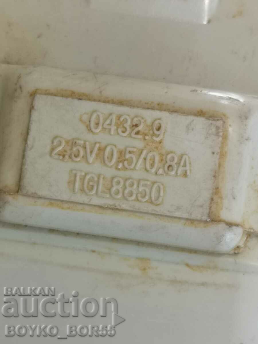 Licitație Lanternă cu baterie originală germană al treilea Reich cu carcasă Licitație Lanternă cu baterie originală germană al treilea Reich cu carcasă