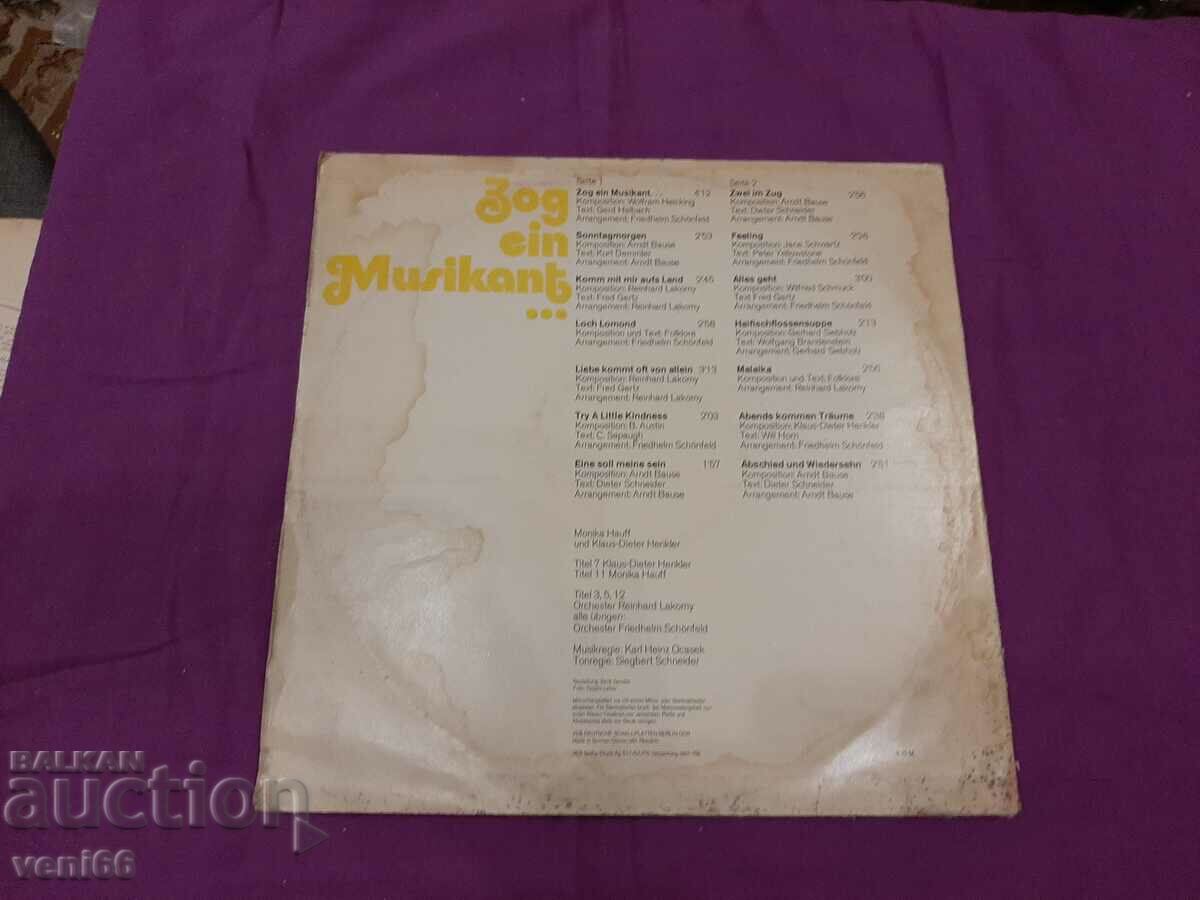 Auction Turntable - Hauf & Henkler Auction Turntable - Hauf & Henkler